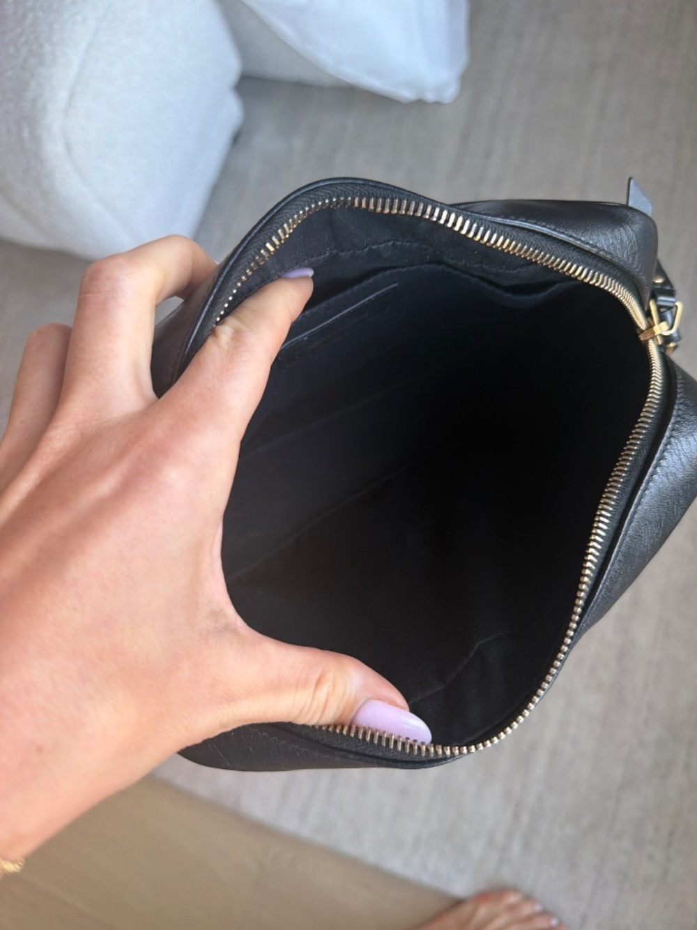 Saint Laurent Lou Camera Bag Black Quilted Leather Tassel Crossbody - Picture 9 of 10